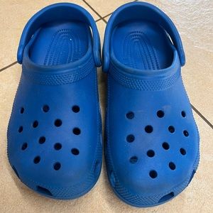 Boys Blue Crocs J5